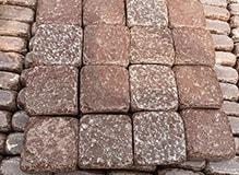 Брусчатка галтованная из лемизита, цвет-бордо, фото Купить Лемезит-брусчатка-галтованная, цвет-бордо в Пензе
